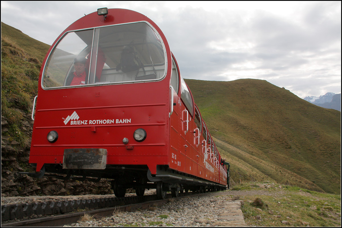 Bahnbildertreffen Brienz - 

Zwischen Oberstafel und Rothorn Kulm, ein Zügle auf Bergfahrt. 

29.09.2013 (M)