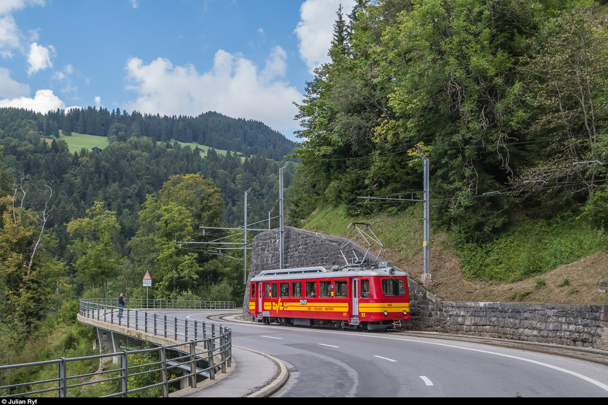 Bahnforum-Schweiz-Fotofahrt auf der BVB am 10. September 2016.  Flèche  BDeh 2/4 25 bei Barboleusaz.