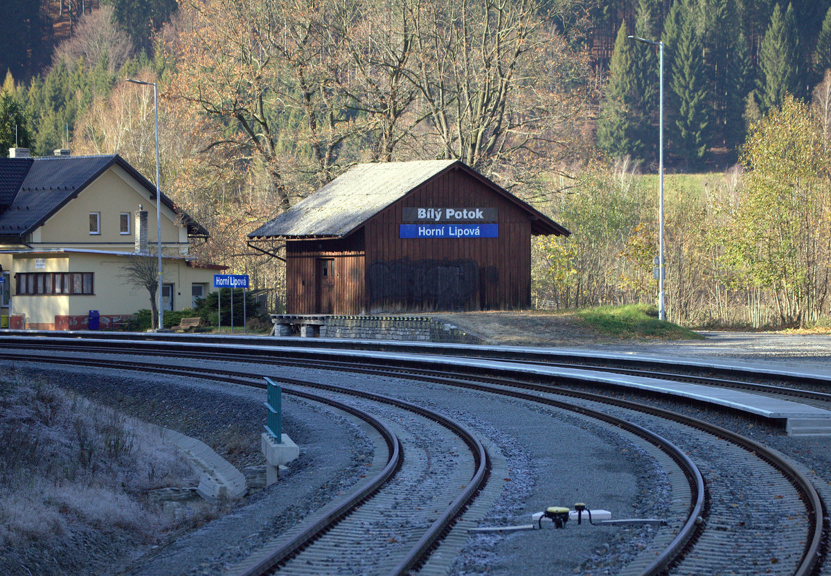 Bahnhof :Bílý Potok - Horni Lipova.  31.10.2019  12:34 Uhr.