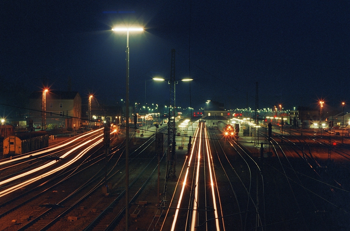 Bahnhof Bebra bei Nacht, Mai 1990.