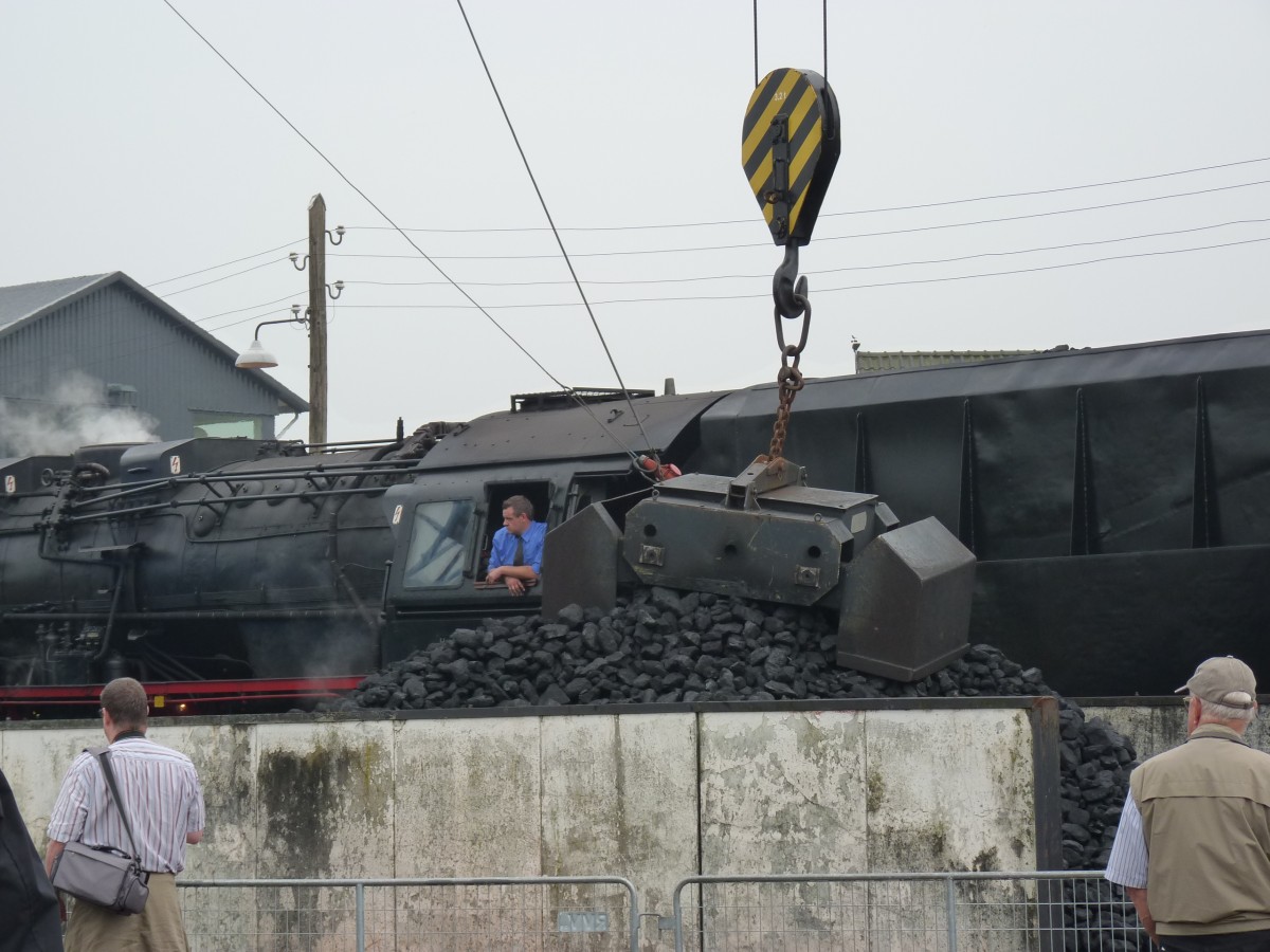 Bahnhof Beekbergen,Eisenbahndrehkran EDK-6a, Kohlenschaufel / in Beekbergen am 6.9.2014 beim großen Eisenbahn-Spektakel  „Terug naar Toen - Zurück nach Damals“ der Museumseisenbahn VSM in Beekbergen / NL,

