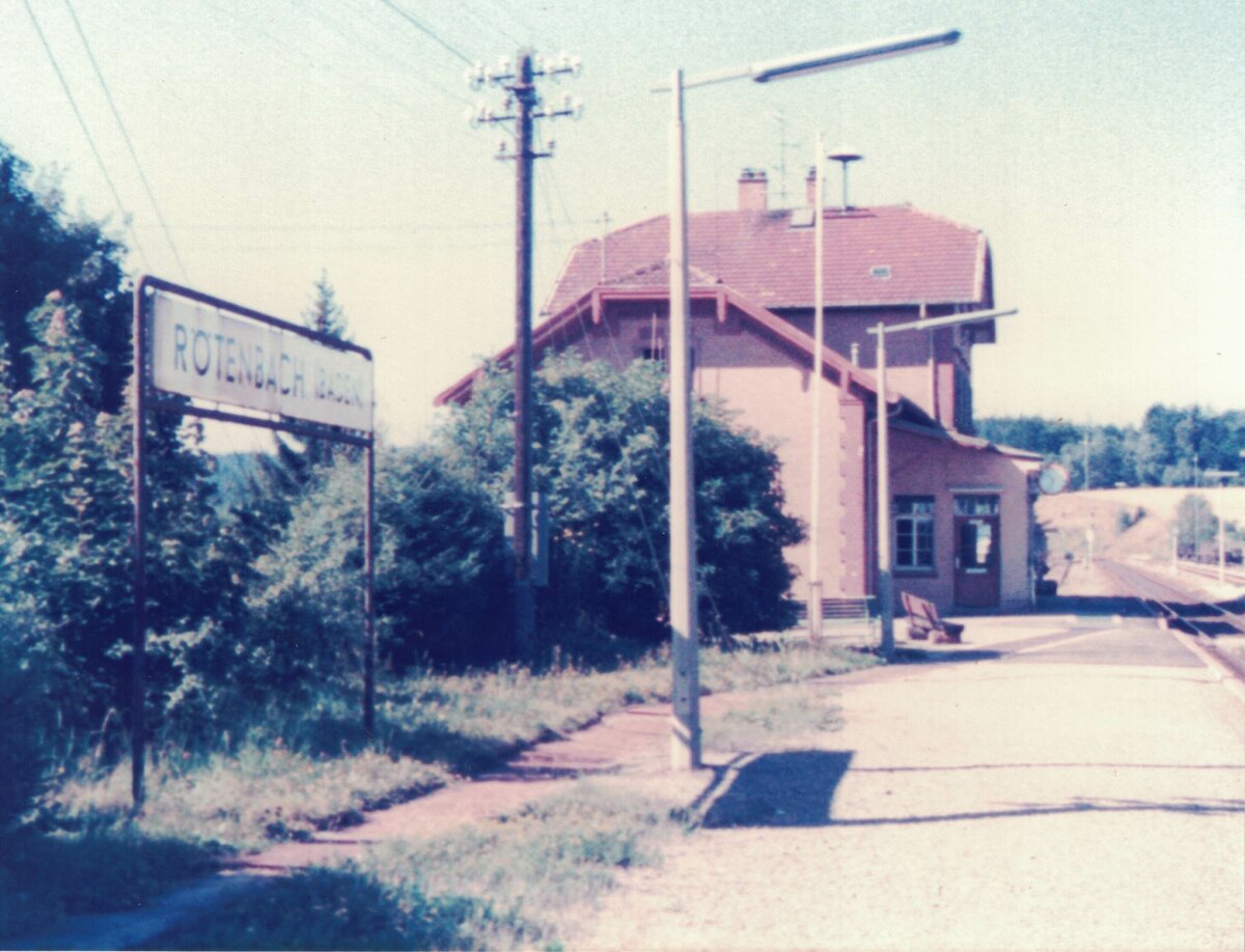 Bahnhof Rötenbach (Baden) ca. 1985.
