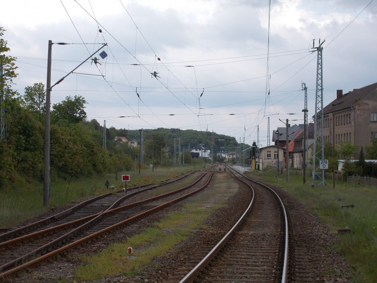 Bahnhof Sassnitz,am 19.Mai 2015,mit nur noch zwei genutzen Gleisen.Aufnahme vom Bahnübergang Merkelstraße aus.