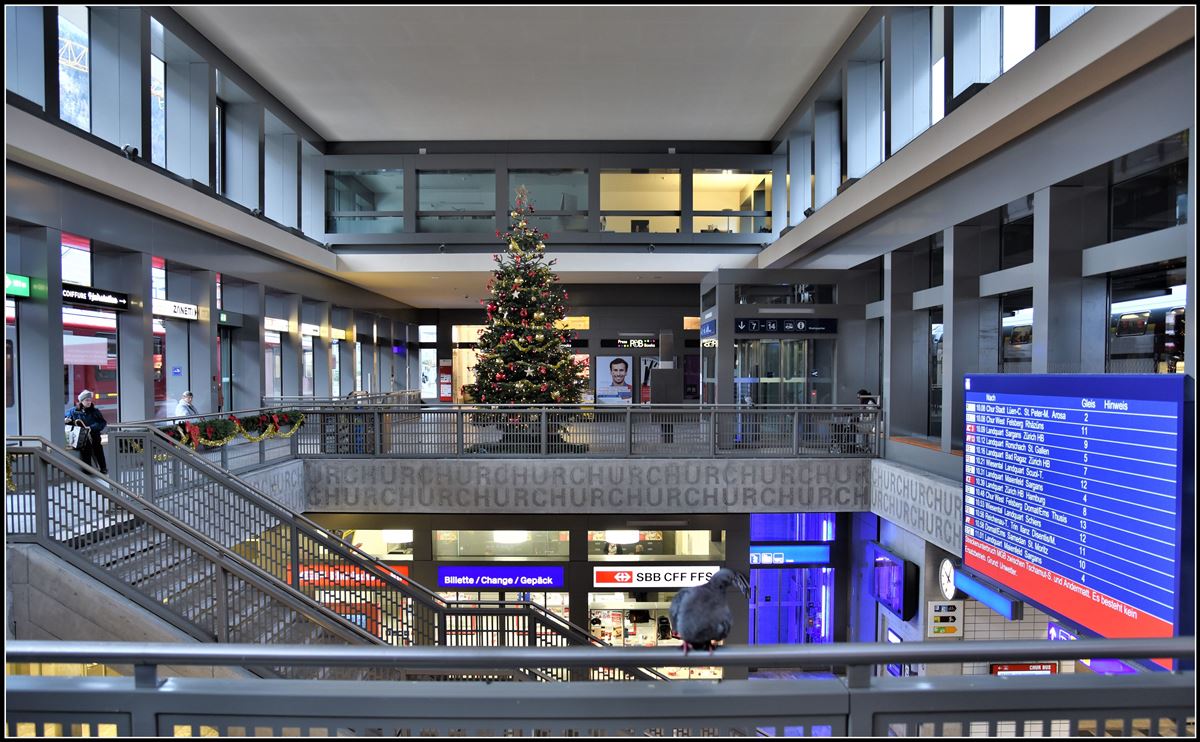 Bahnhofhalle Chur mit meiner ehemaligen Arbeitsstätte (leider im Untergrund). (10.12.2018)