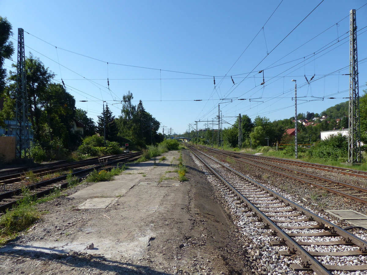 Bahnhofsausfahrt mit Blick Richtung Saalfeld (S), am 22.07.2020 in Jena-Göschwitz.