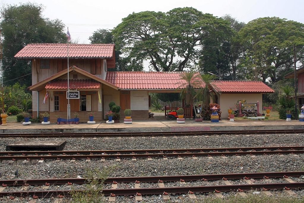 Bahnhofsgebäude der Bak Pan Station am 22.März 2025.