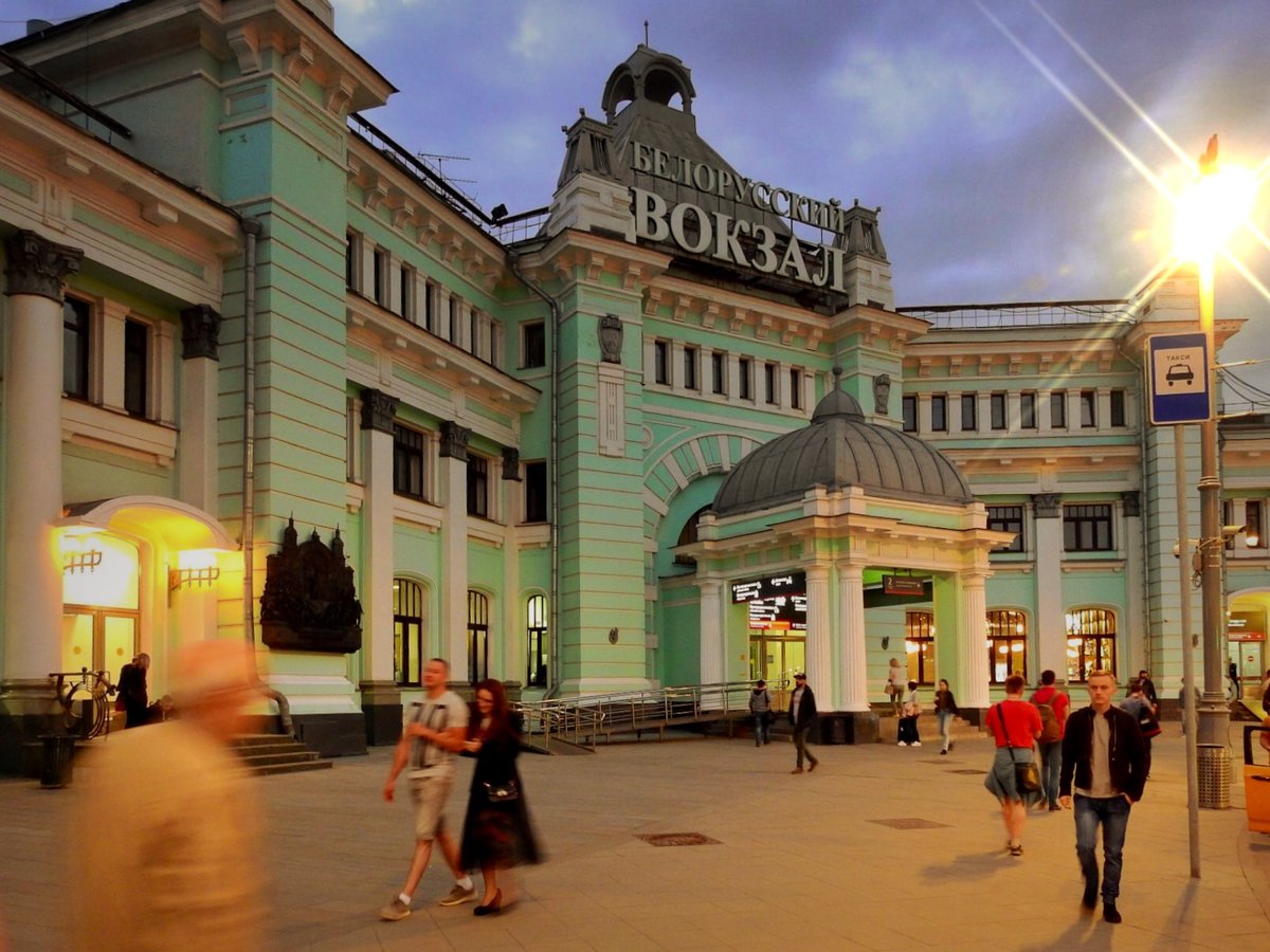 Bahnhofsgebäude des  Белорусский вокзал  - der Weißrussische Bahnhof in Moskau.Am 12.05.2018 sind wir an diesem Bahnhof in Moskau angekommen und da entstand dieses Foto.