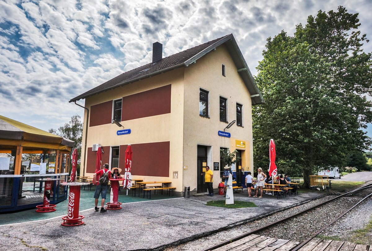 Bahnhofsgebäude von Oberpullendorf am 5.8.2017.