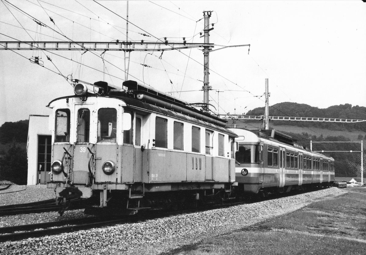BAHNIMPRESSIONEN AUS DEM JAHRE 1981.
VBW-BDe 4/4 39 kurze Zeit vor dem Abbruch in Worb am 19. September 1981.
Foto: Walter Ruetsch