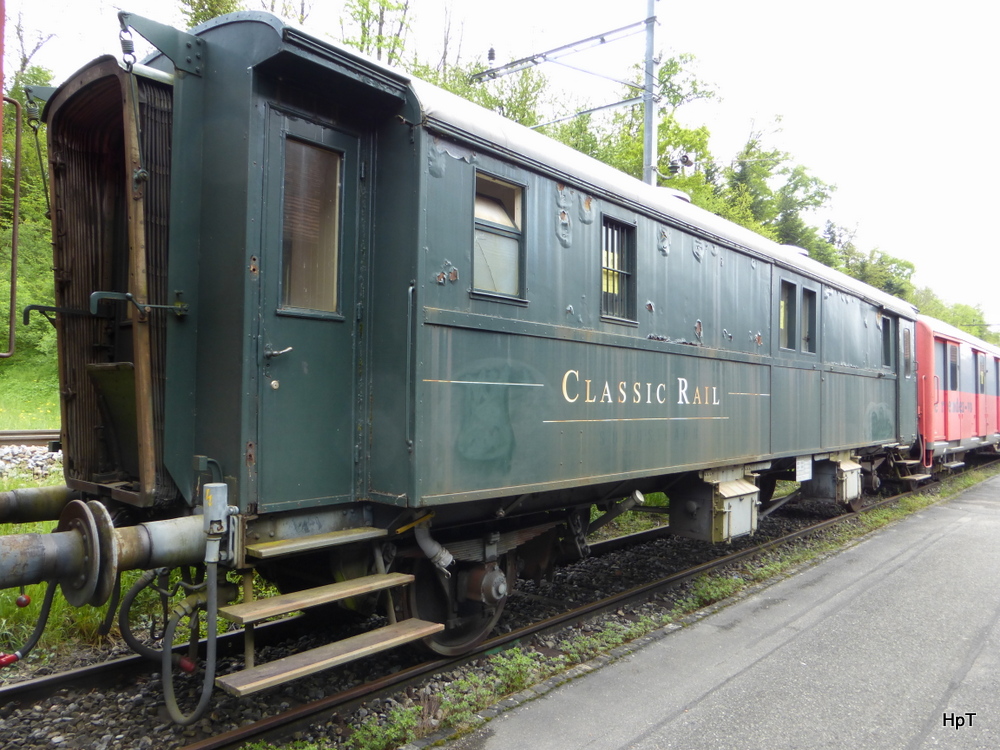 Bahnmuseum Kerzers/Kallnach - Ex SOB / Rali In-Clup Interlaken  SR 50 48 09-35 427-8 abgestellt in Kallnach am 01.05.2014