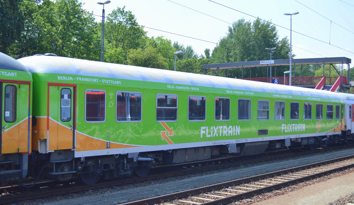 Bahntouristikexpress/Flixtrain mit dem Personenwagen/Liegewagen vom Einsteller RDC Deutschland GmbH mit der Nr. D-RDC 61 80 50-91 036-2 Bvcmz 248.5 in einer Wagengarnitur am 06.06.19 Berlin Wannsee in Bereitschaft abgestellt.