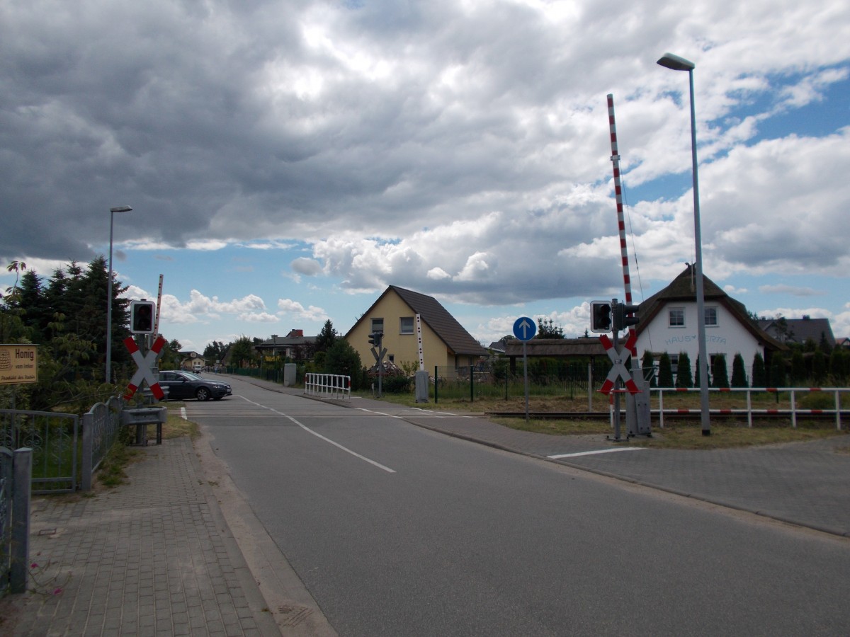 Bahnübergang in Zempin(Insel Usedom) am 13.Juli 2014.