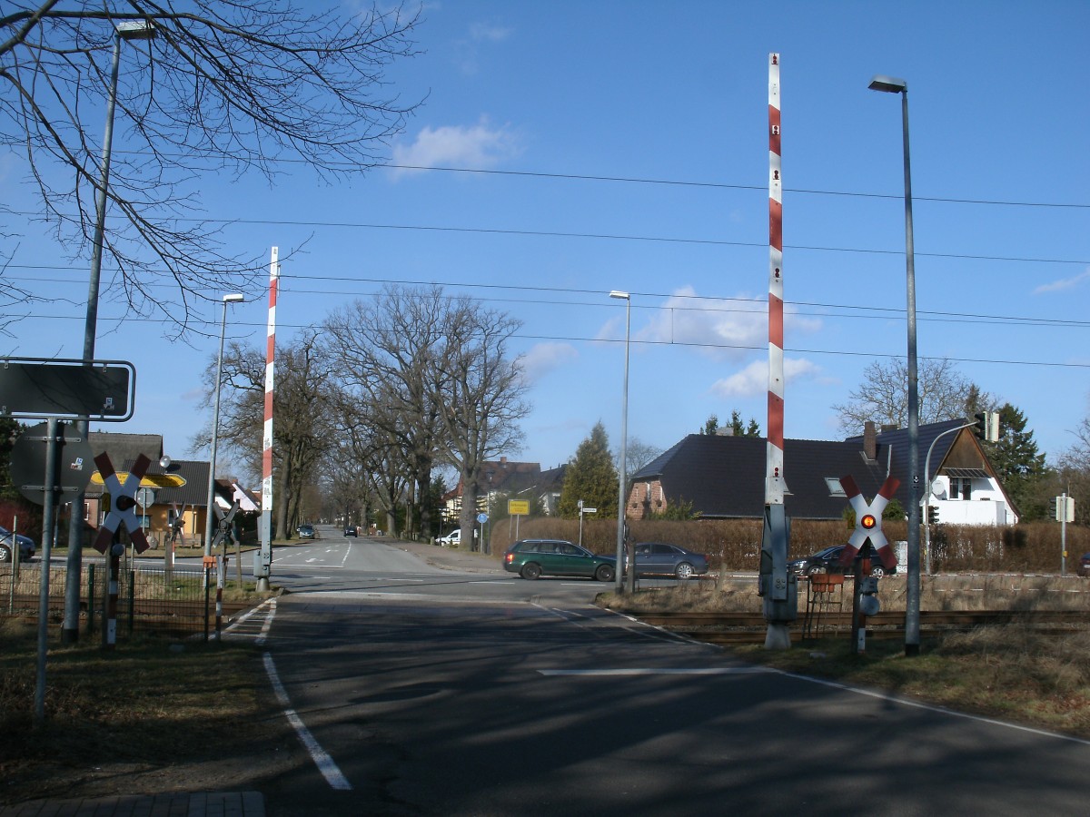 Bahnübergang,am 23.Februar 2014,am Gelbensander Bahnhof(Strecke Stralsund-Rostock).