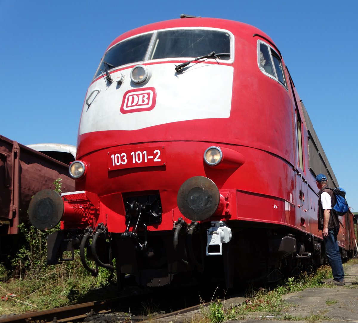 Bahnwelt Darmstadt Kranichstein 103 101-2 am 07.05.16 mit alten DB Logo und überarbeiteten Lack.