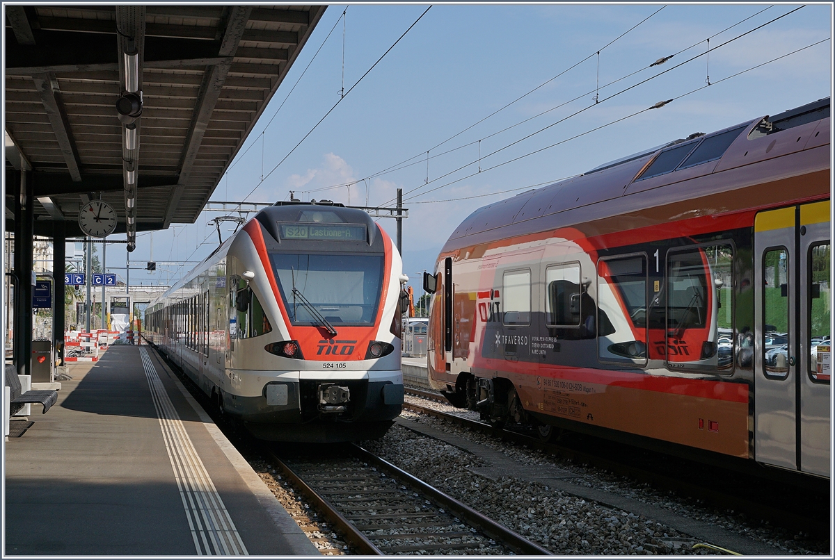 Bald (lang ersehnter) Alltag: während der TILO RABe 524 105 als S 2 nach Castine Arbedo Locarno verlässt, steht SOB RABe 526 206-8 (UIC 94 85 7 526 206-8 CH-SOB), hier auf einer Testfahrt, in Locarno für die direkte Fahrt nach Zürich oder Basel bereit. 

15. Sept. 2020