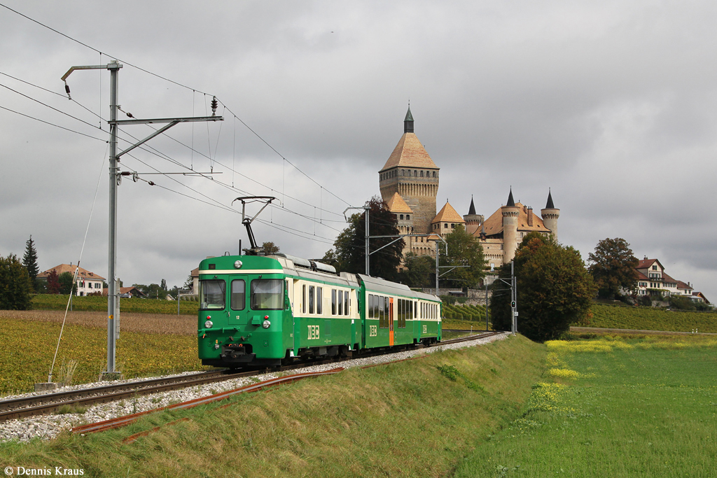 BAM Regionalzug am 15.10.2014 beim Château de Vufflens.