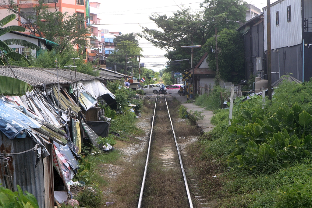 Bang Bon Station am 04.Juni 2018, aufgenommen vom letzten Wagen des ORD 4324 (Mahachai - Wongwian Yai).