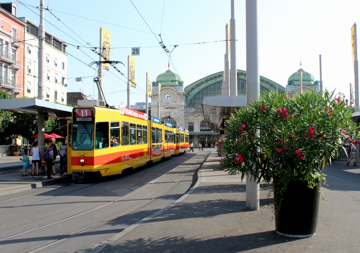 Basel BLT Tram 11 (SWP/Siemens Be 4/8 247) Centralbahnplatz am 4. Juli 2015.