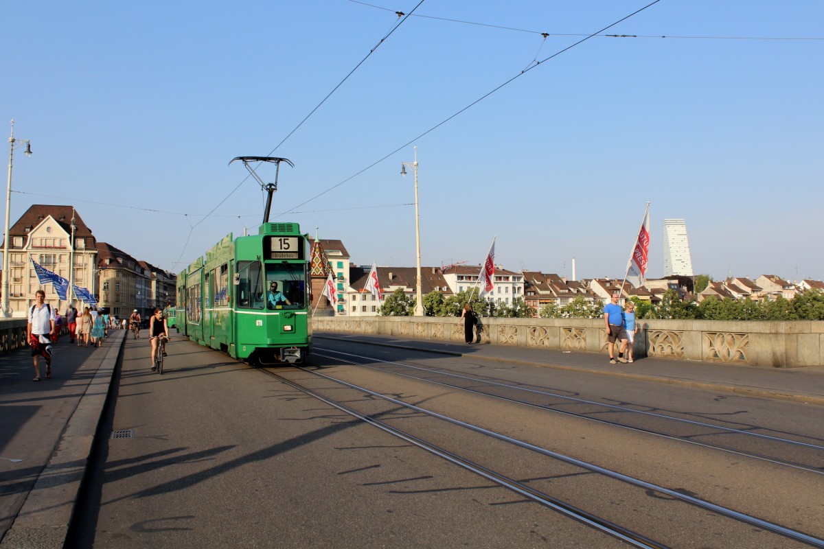 Basel BVB Tram 15 (SWP/SIG/ABB/Siemens Be 4/6S 670) Mittlere Rheinbrücke am 5. Juli 2015.