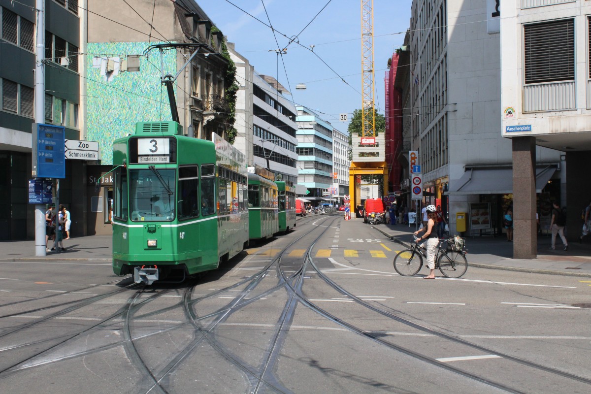 Basel BVB Tram 3 (Schindler Be 4/4 487) Aeschenvorstadt / Aeschenplatz am 3. Juli 2015.