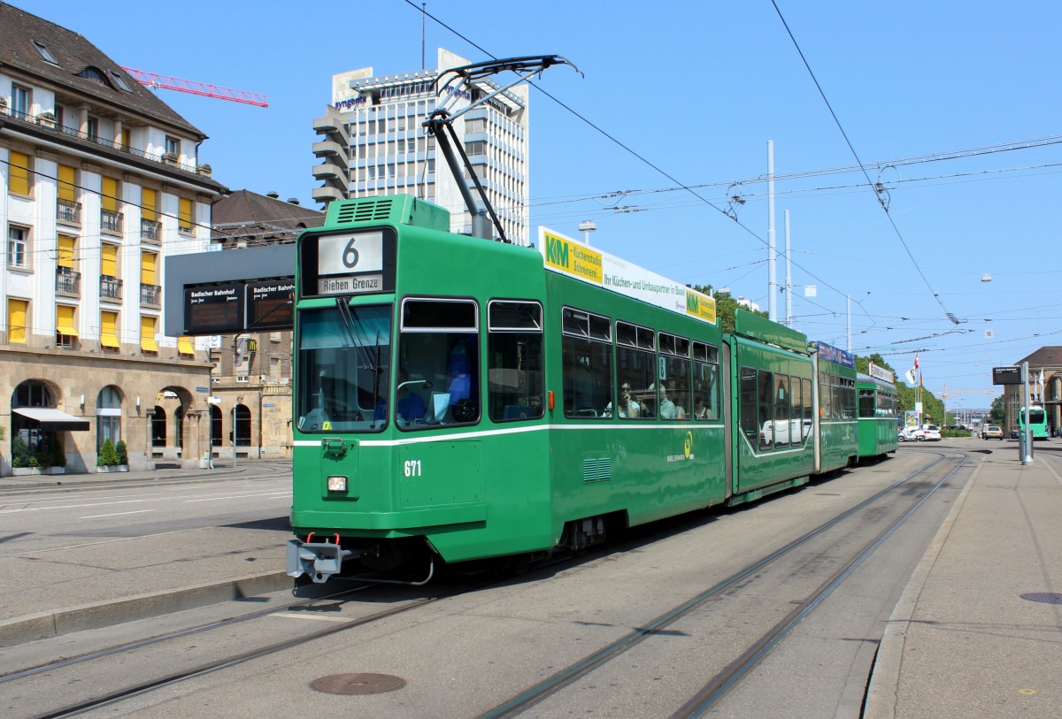 Basel BVB Tram 6 (Schindler Be 4/6 S 671) Badischer Bahnhof am 6. Juli 2015.