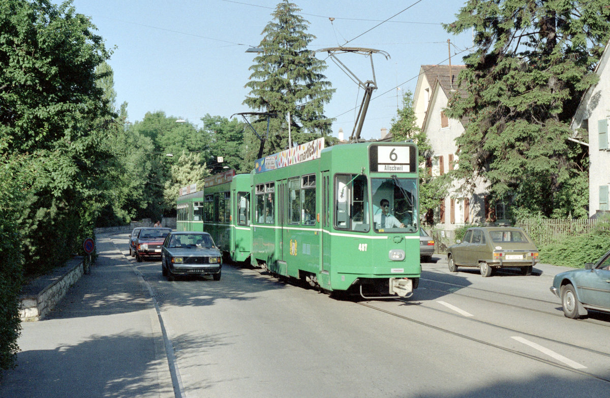 Basel BVB Tramlinie 6 (SWP/SIG/BBC/Siemens Be-4/4-487) Allschwil, Baslerstrasse am 30 Juni 1987. - Scan eines Farbnegativs. Film: Kodak GB 200. Kamera: Minolta XG-1.