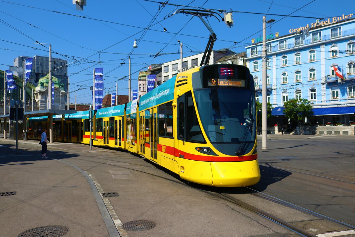 Baselland Transport Stadler Tango Be6/10 am 11.07.23 in Basel SBB