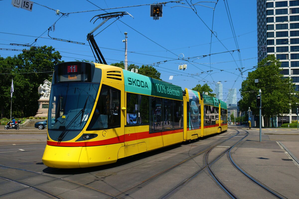 Baselland Transport Stadler Tango Be6/10 am 11.07.23 in Basel SBB