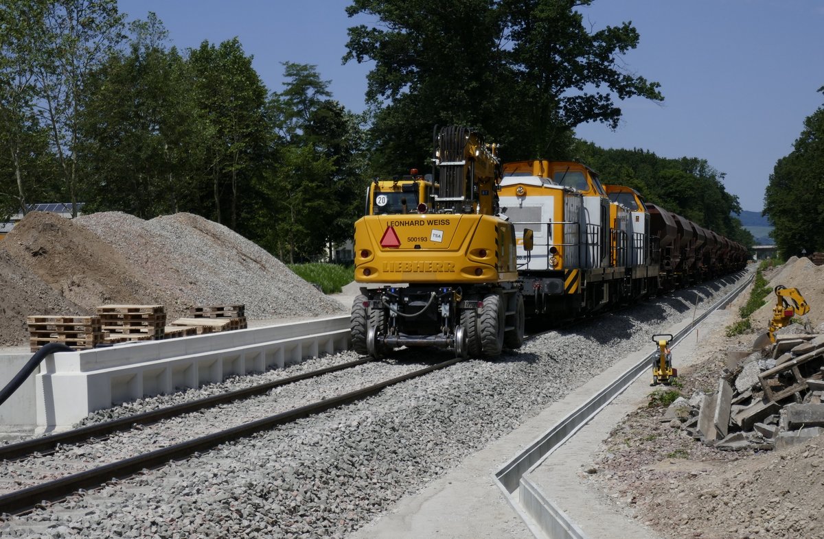 Bauarbeiten an der S-Bahnstrecke Freiburg-Breisach.
Ein Schotterzug an der neuen Haltestelle Freiburg-West, die Bauarbeiten gehen bis Ende des Jahres. Juni 2019