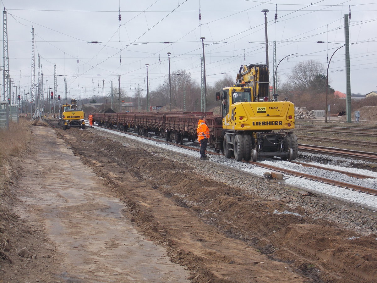 Bauarbeiten auf den Gütergleisen von Bergen/Rügen am 25.März 2017.Inzwischen sind die Arbeiten beendet.