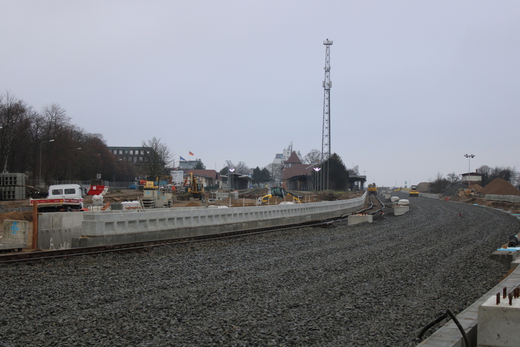 Baustelle Warnemünde am 25.01.2020 zu sehen die Verlängerung vom Bahnsteig 4