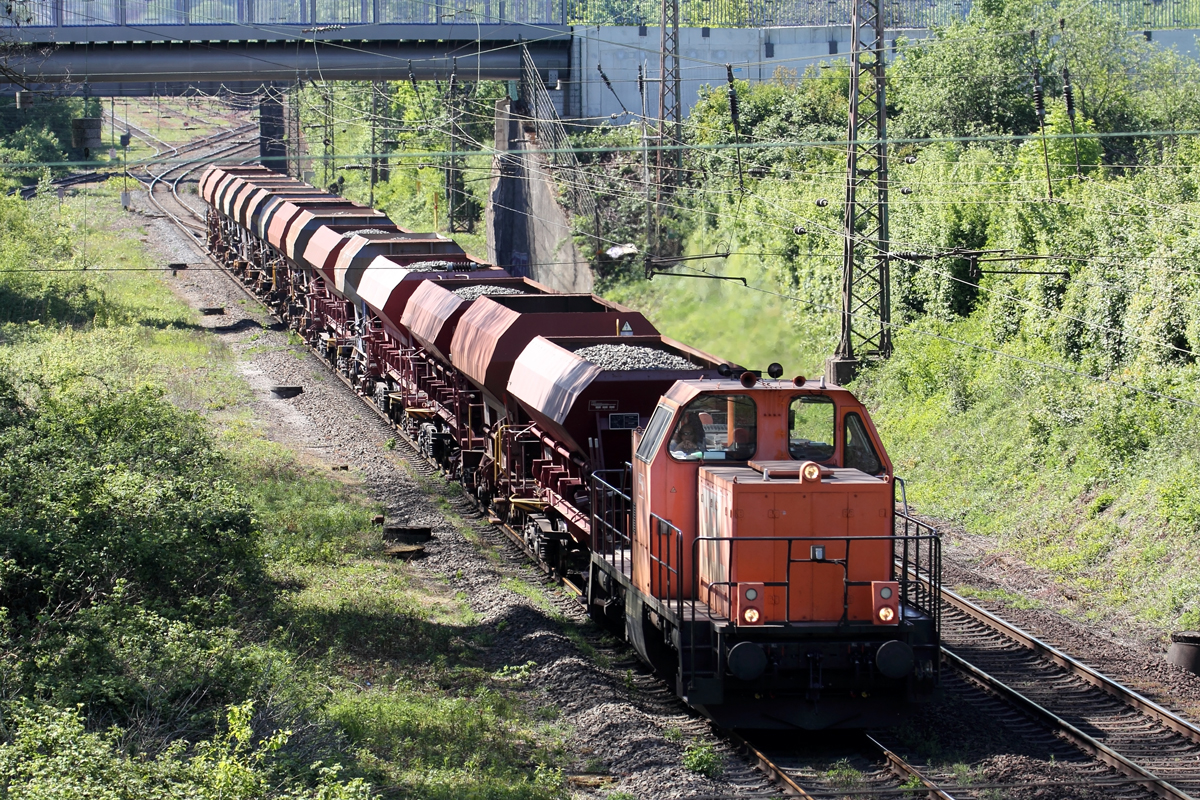 BBL 14 (214 025-9) auf der Hamm-Osterfelder Strecke in Recklinghausen 6.5.2020