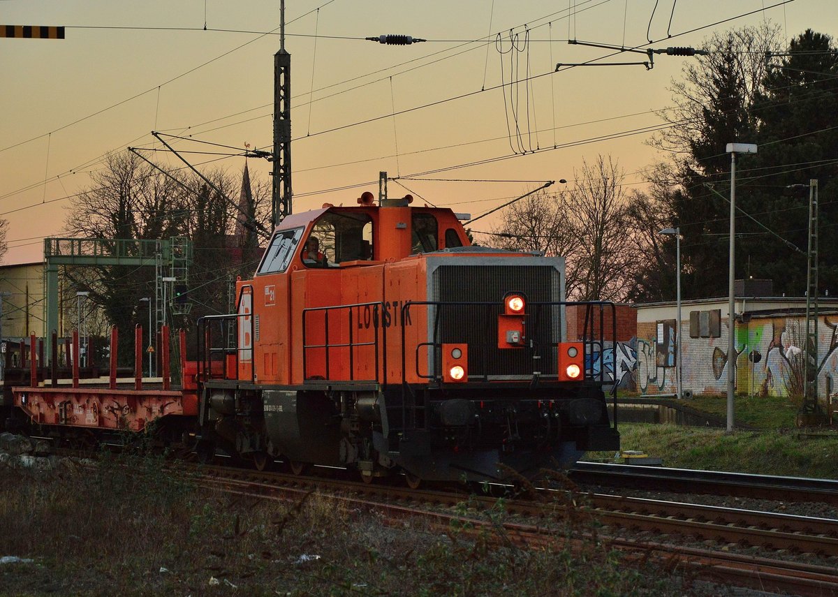 BBL 21 rangiert am 16.2.2016 mit einem Bauzug im Rheydter Hbf.
Sie ist im Einsatz an der Baustelle  Bahnüberführung Hubertus Straße , bei der der gemauerte Tunnel von 1909 durch eine Spanbetonkonstruktion ersetzt wird.
