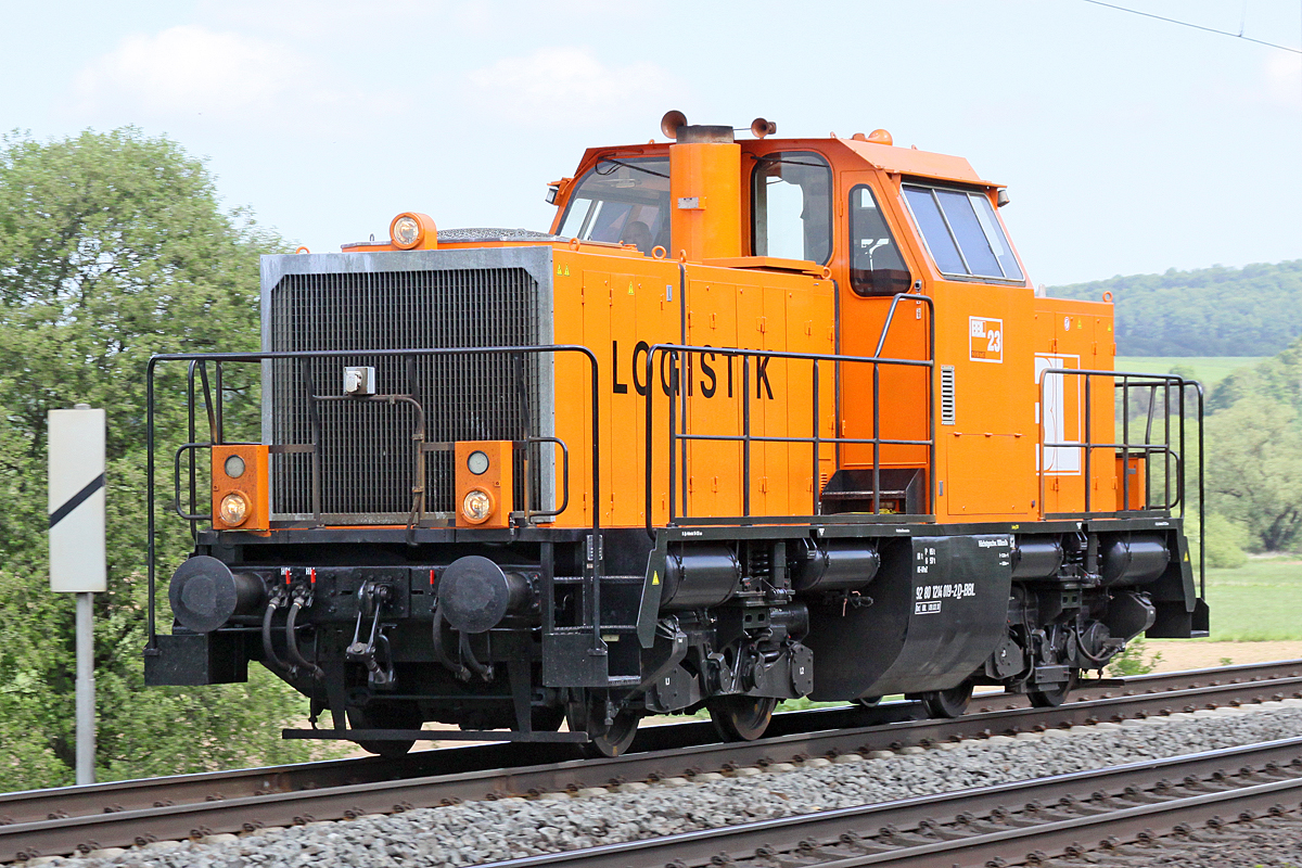 BBL 214 019-2 (BBL23) am 03.05.2018 nördlich von Salzderhelden / BÜ 75,1 in Richtung Göttingen