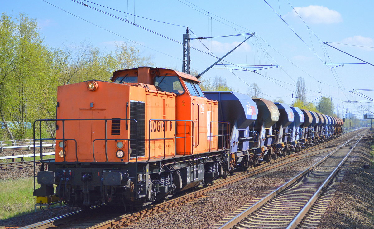 BBL Logistik GmbH mit BBL  06  [NVR-Nummer: 92 80 1203 615-0 D-BBL] und Schotterzug am 09.04.19 Bf. Berlin-Hohenschönhausen.