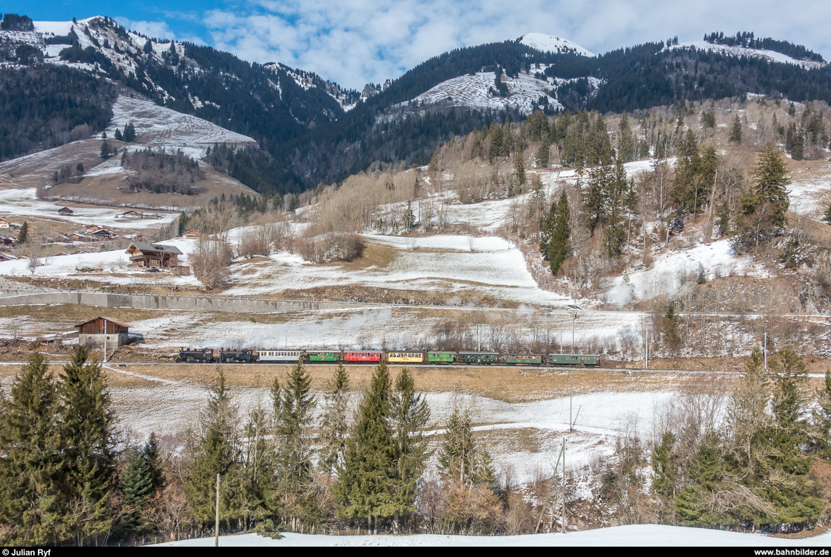 BC Winterdampffahrt Zweisimmen - Montreux am 4. März 2018 mit den HG 3/4 FO 4 und BFD 3.<br>
Zwischen La Chaudanne - Les Moulins und Rossinière.