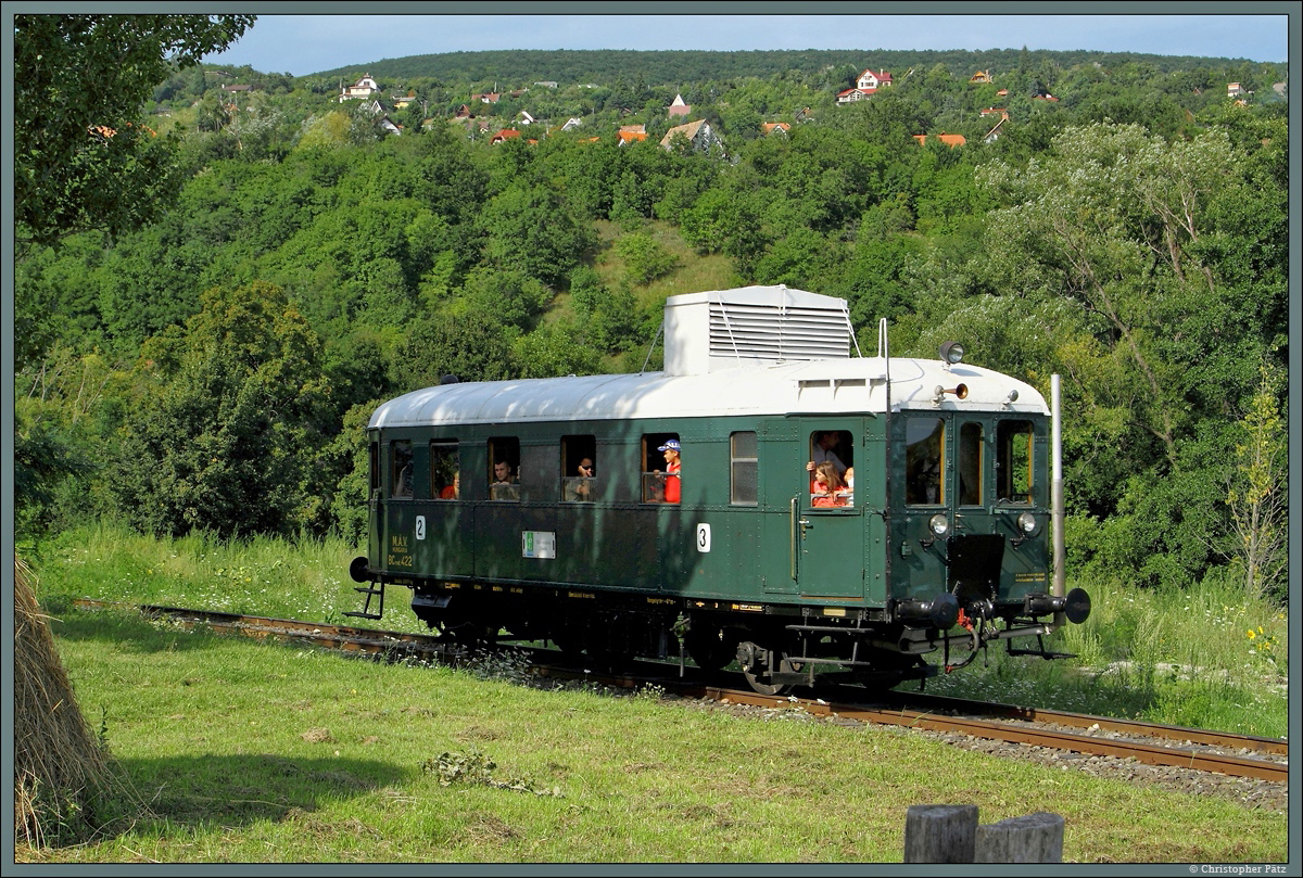 BCmot 422 ist am 16.08.2014 auf der Museumsbahn im Ungarischen Freilichtmuseum Skanzen bei Szentendre im Einsatz.