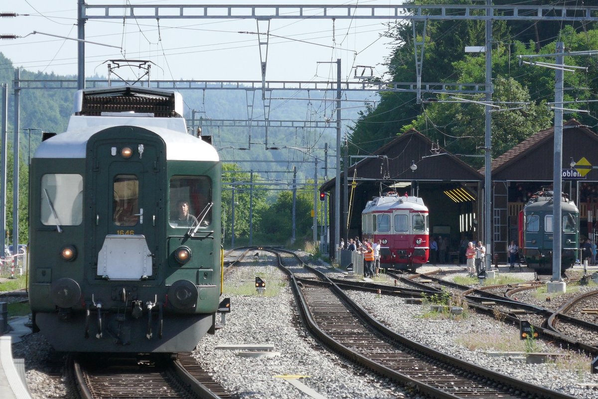 BDe 4/4 von Winterthur am 1.8.17 bei der Einfahrt in den Bhf Koblenz anlässlich des Triebwagentreffens, im Hintergrund steht der BDe 4/4 ex WM und RBe 4/4 ex SBB.