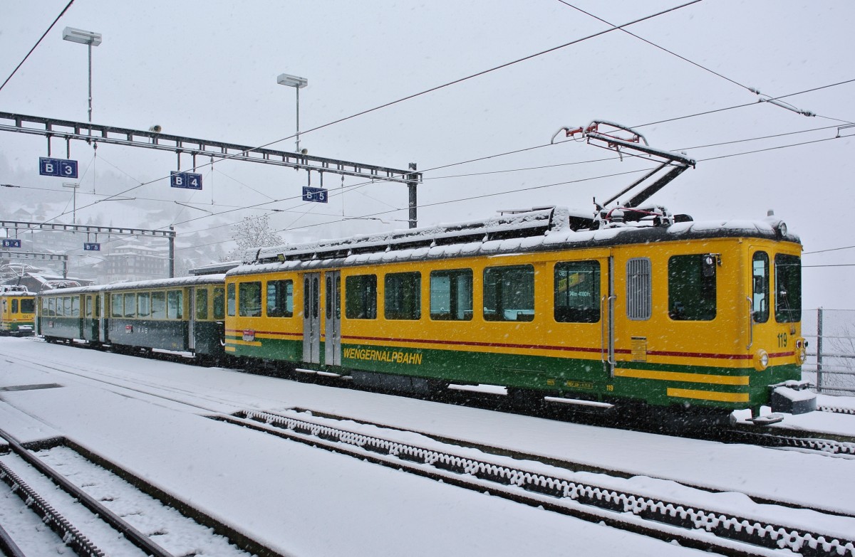 BDeh 119 mit B 223 und Bt 268 abgestellt in Wengen, 21.11.2013.