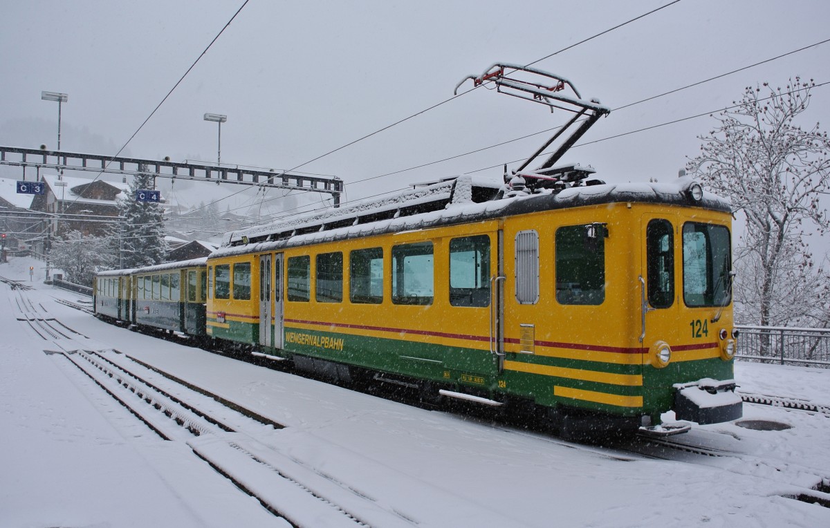BDeh 124 mit B 221 und Bt 264 abgestellt in Wengen, 21.11.2013.