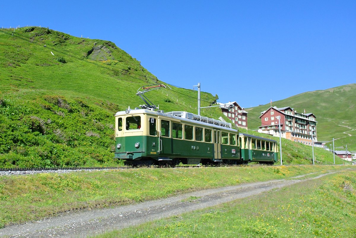BDeh 4/4 Nr. 114 (mit Einholmpato) kurz unterhalb von kleine Scheidegg, 18.07.2016.