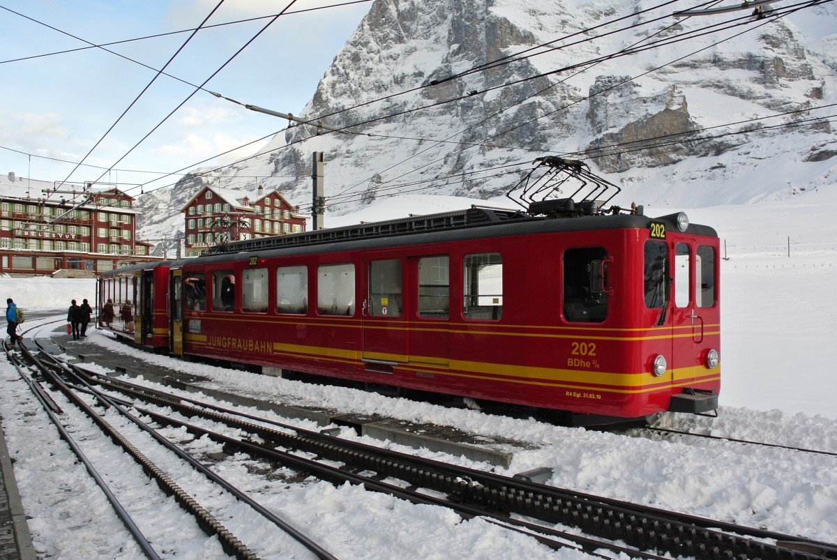 BDhe 2/4 Nr. 202 in Kleine Scheidegg, 16.11.2014.