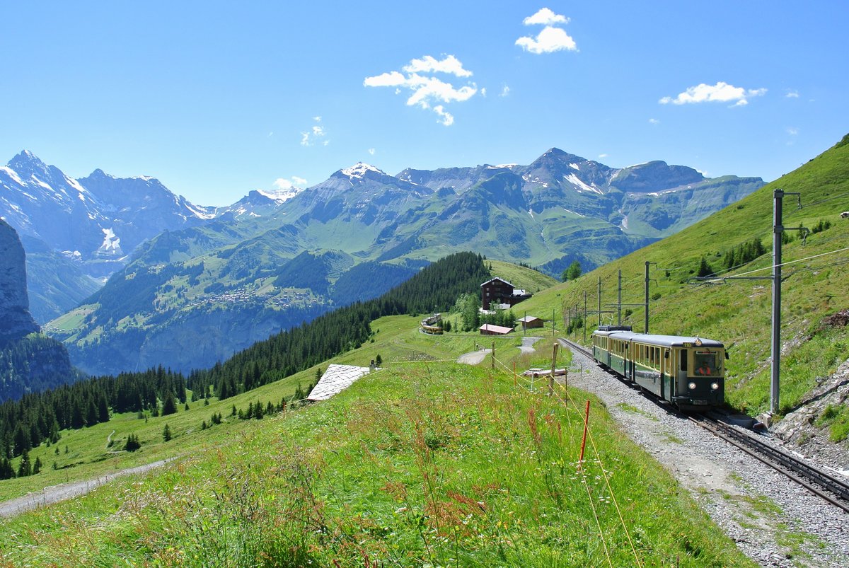 BDhe 4/4 Nr. 110 zwischen kleine Scheidegg und Wengernalp, 19.07.2016. 

