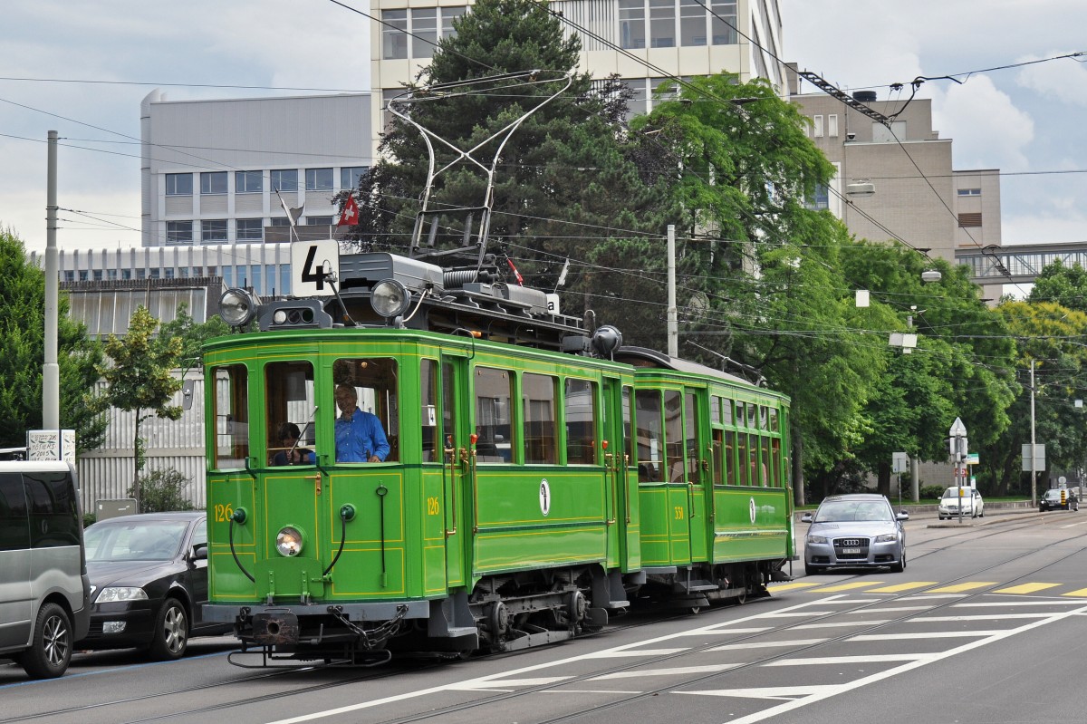 Be 2/2 126 zusammen mit dem B2 331 auf einer Extrafahrt fahren Richtung Depot Wiesenplatz. Die Aufnahme stammt vom 21.06.2015.