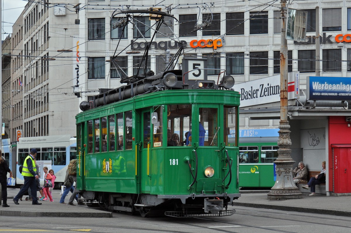 Be 2/2 181 auf einer Extrafahrt am Aeschenplatz. Die Aufnahme stammt vom 21.06.2015.
