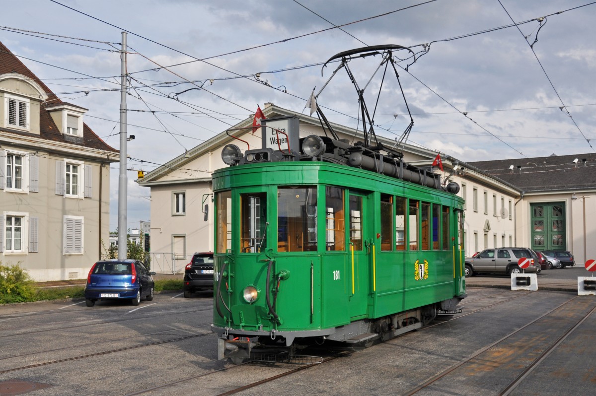 Be 2/2 181 wartet auf einem Abstellgleis auf die Abfahrtszeit für die nächste Extrafahrt. Die Aufnahme stammt vom 22.08.2014.
