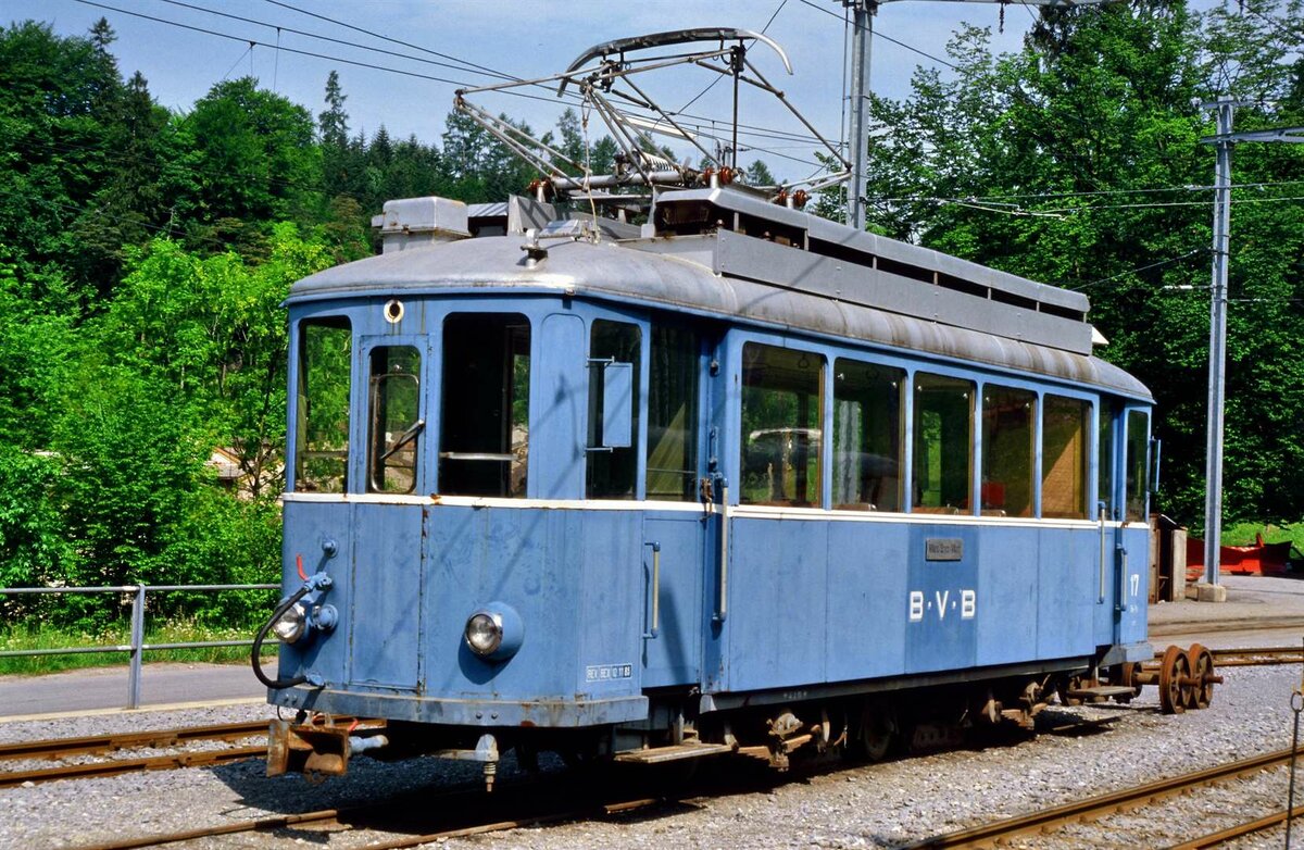 Be 2/3 17 der Schweizer Privatbahn Bex-Villars-Bretaye. 
Datum: 19.05.1986