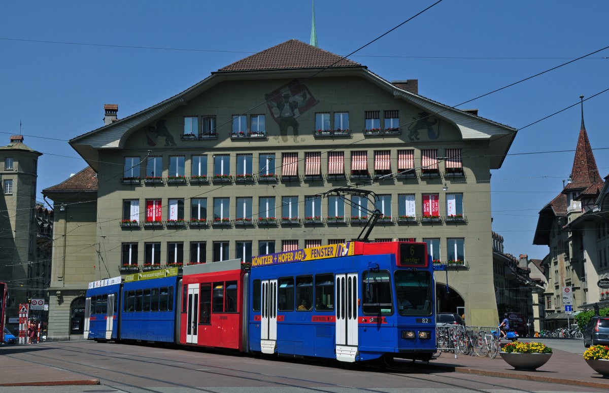 Be 4/10 mit der Betriebsnummer 82 auf der Linie 6 beim Casionoplatz. Die Aufnahme stammt vom 05.08.2013.