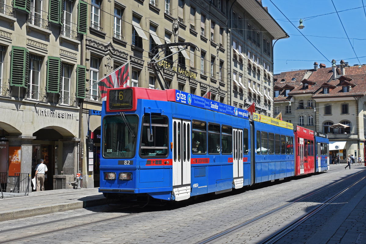 Be 4/10 Nr. 82 der RBS, auf der Linie 6, bedient die Haltestelle Bärenplatz. Die Aufnahme stammt vom 24.06.2020.