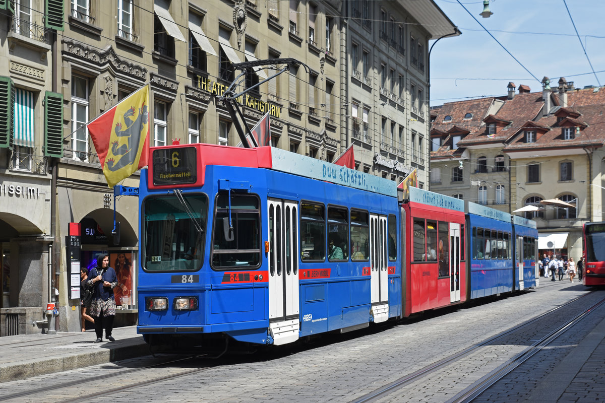 Be 4/10 Nr. 84 der RBS, auf der Linie 6, bedient die Haltestelle Bärenplatz. Die Aufnahme stammt vom 25.06.2019.